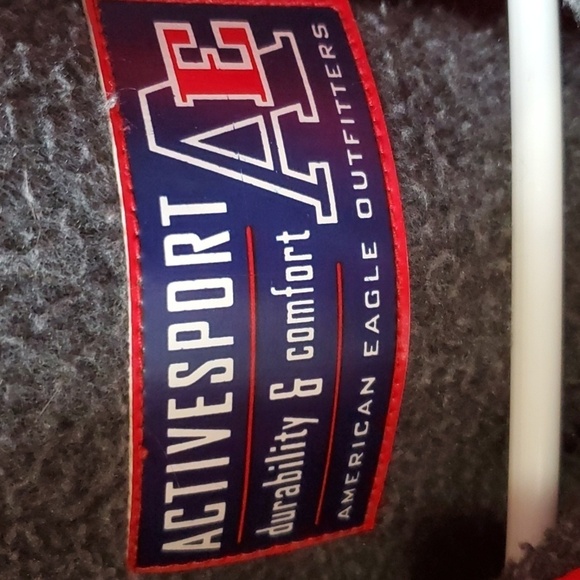 American Eagle VTG red pullover Activesport jacket Kangaroo pouch & hood Medium - Picture 3 of 13